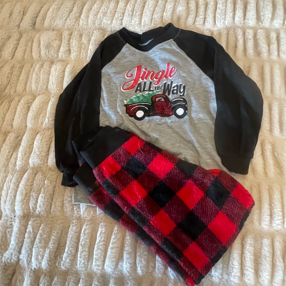 Kids XS (4-5) holiday pajamas